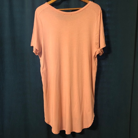 Blush pink T-shirt! - Picture 2 of 4